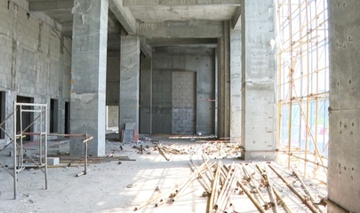 实干争先 向“新”而行 乌苏市九莲泉大酒店项目主体封顶，总投资3亿元助力城市升级